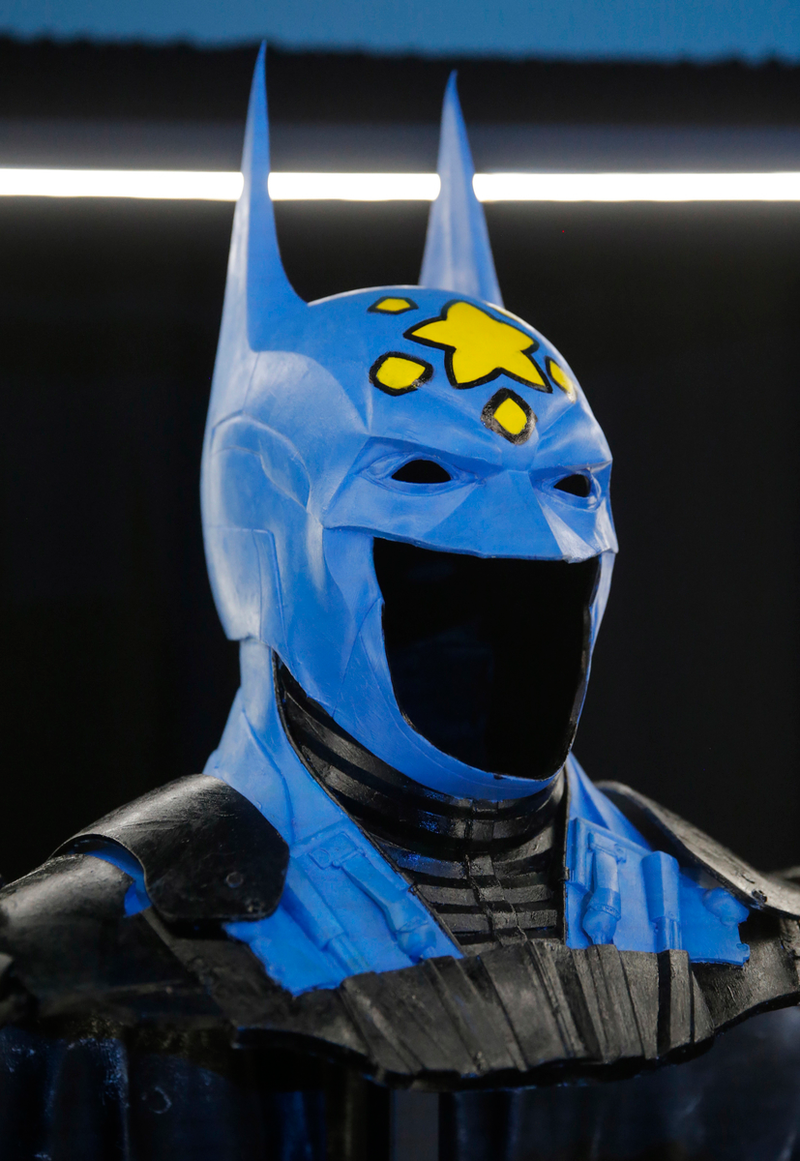 Illustration for article titled Batman Gets Weird When Artists Redesign His Cape and Cowl
